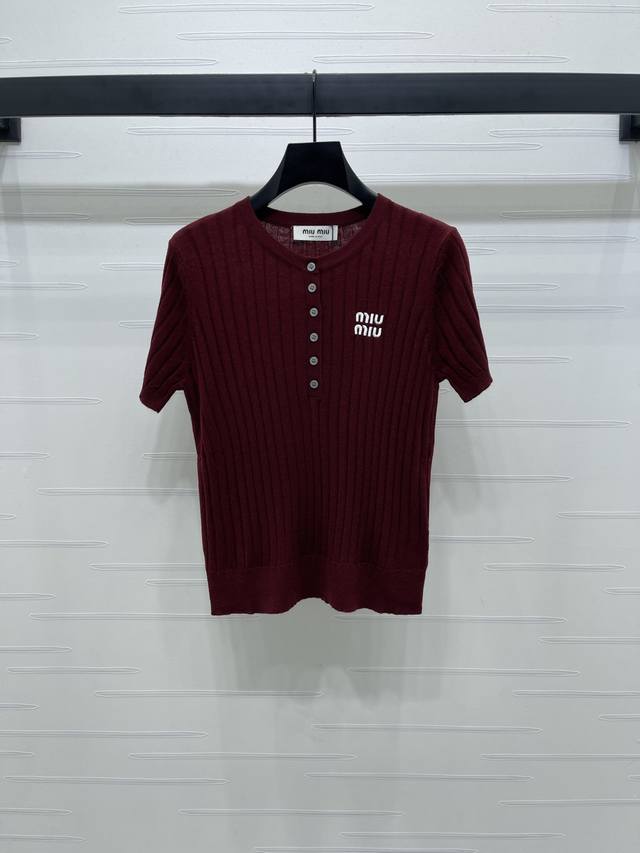 New, original, high-end Miumi* 2025 Early Fall Collection! Semi-open knit short