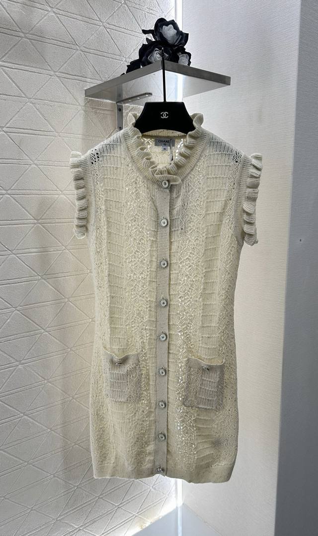 Chane*2025 New Arrivals Knitted Vest Dress with Fungus Sleeves. Custom-woven Yb