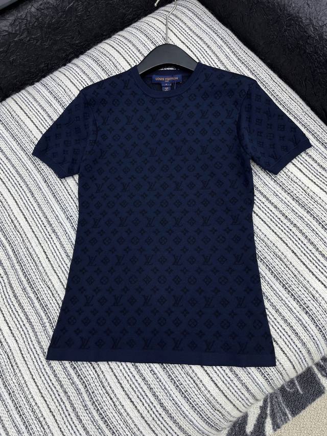Hot item in stock Original quality Lv | 25 new short-sleeved sweater Temperament