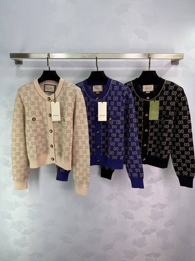 Gucc*24 Early Autumn new round neck cardigan classic Gg gold jacquard simple and