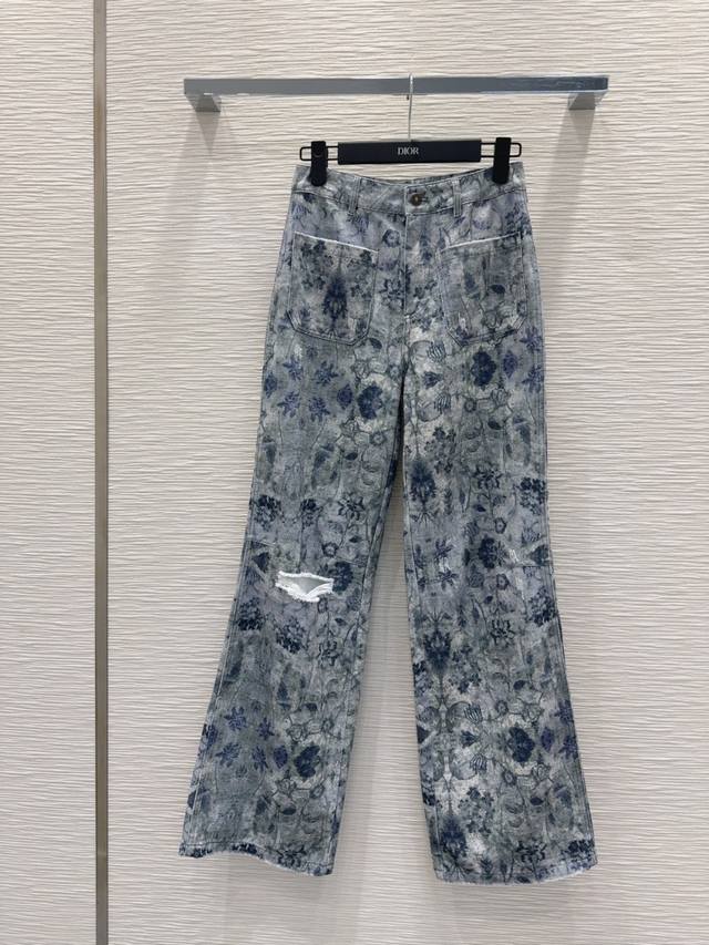Christian Dio* 2025Fw new style. The whole piece is three-dimensionally cut and