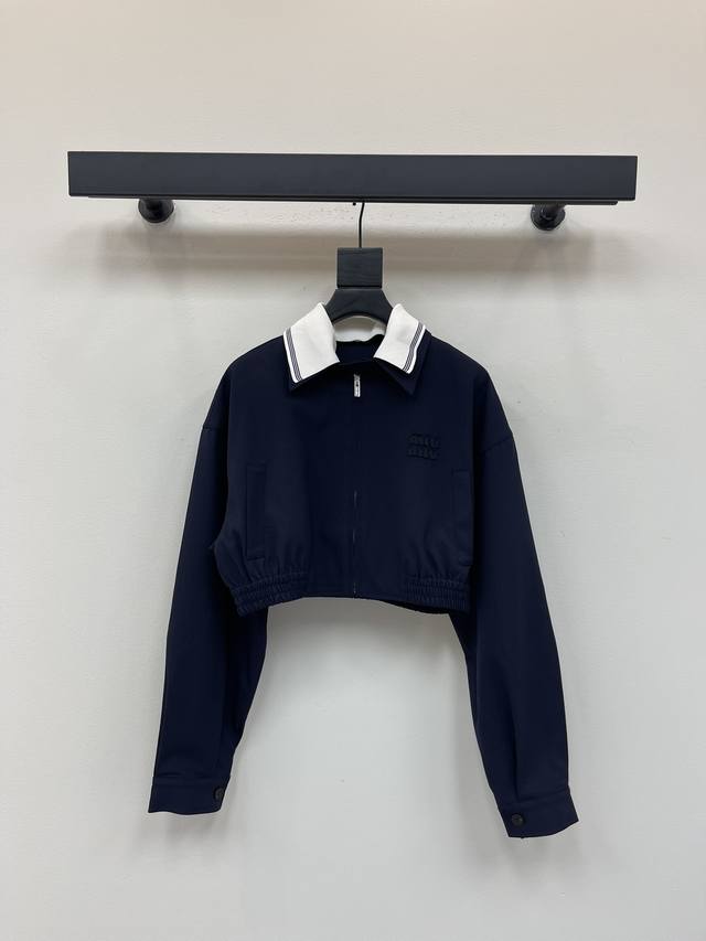 Miumi*25 Early Fall new retro cropped jacket. Made of fine Yb twill cotton, the