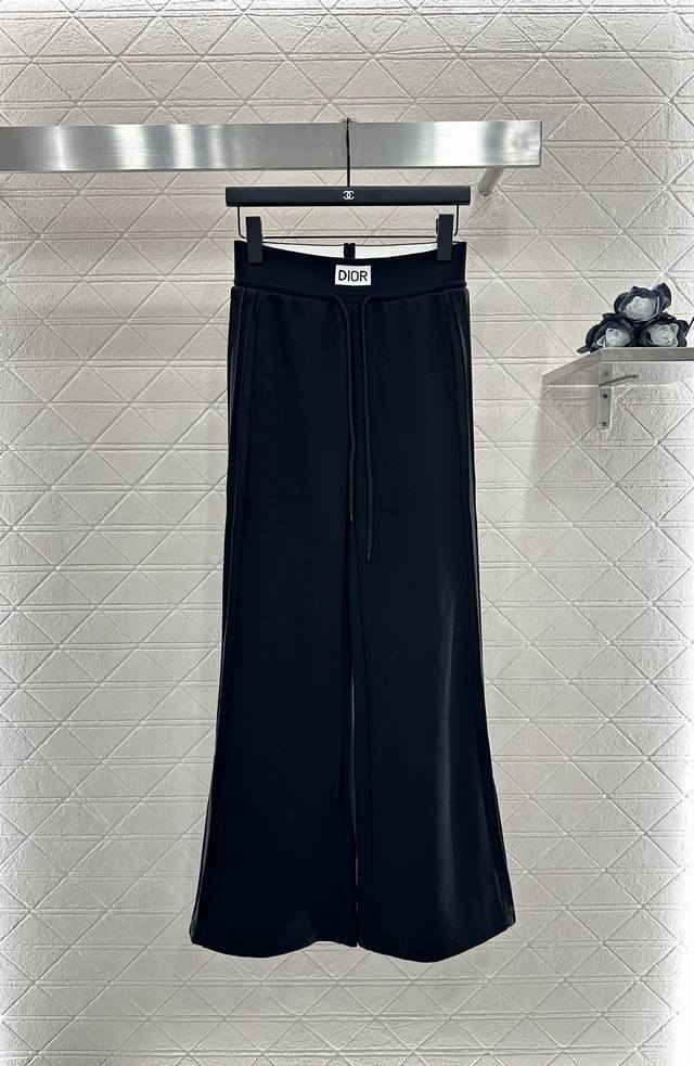 Dio* New arrival for 2025: wide-leg straight-leg drawstring trousers. Made of cu