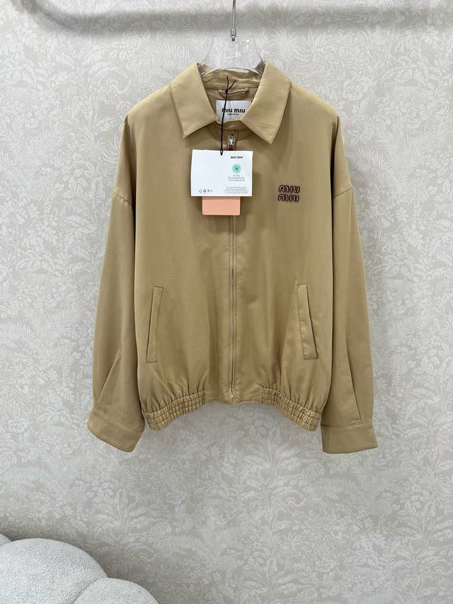 Miumi*25's new casual flight jacket is custom-made with Yb twill cotton, featuri