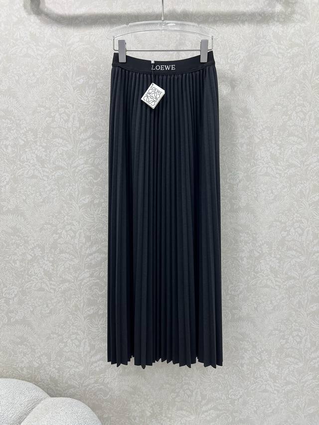 Loew*25's new early fall style, brushed waistband, classic lettered elastic webb