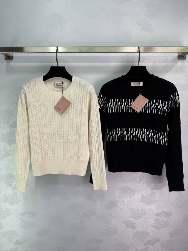 Miu*25 new fall/winter sweater. Classic cable-knit round neck design with sequin