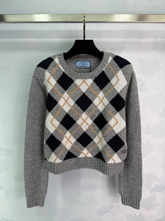 Prad* 2025 Early Fall Collection! Diamond-patterned knitted long sleeves, synced