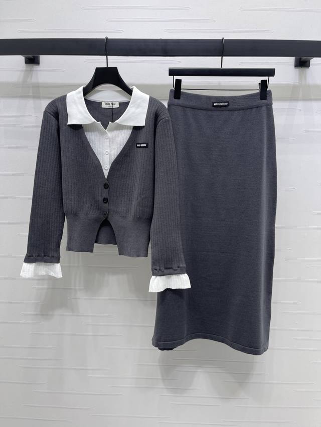 New, original, high-end Miumi* 2025 Early Fall Collection! Contrast-colored fau