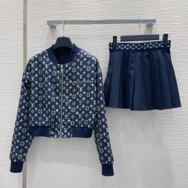 Louis Vuitto*'s new 2025FW suit is another fashionista's favorite! Exquisitely d