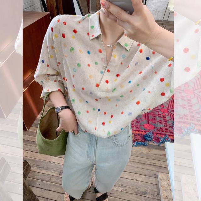 Colorful polka dot shirt for summer commuting. V-neck, single-breasted, short-s