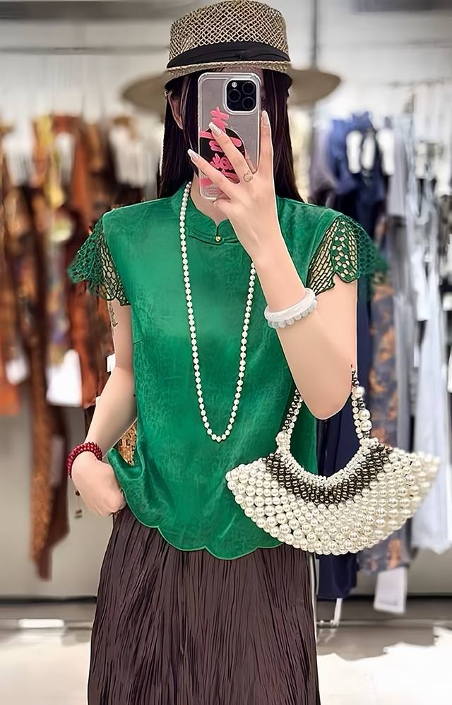 Invincible hot-selling high-end Zen flying sleeve hollow button stand collar top