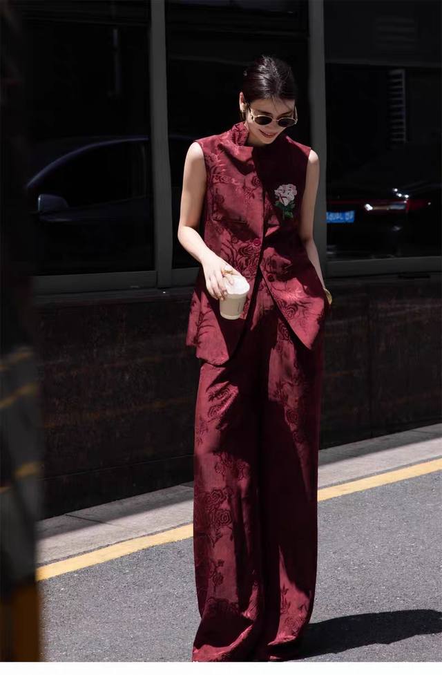 Hot item recommendation, very stylish double-sided jacquard suit. New Chinese s