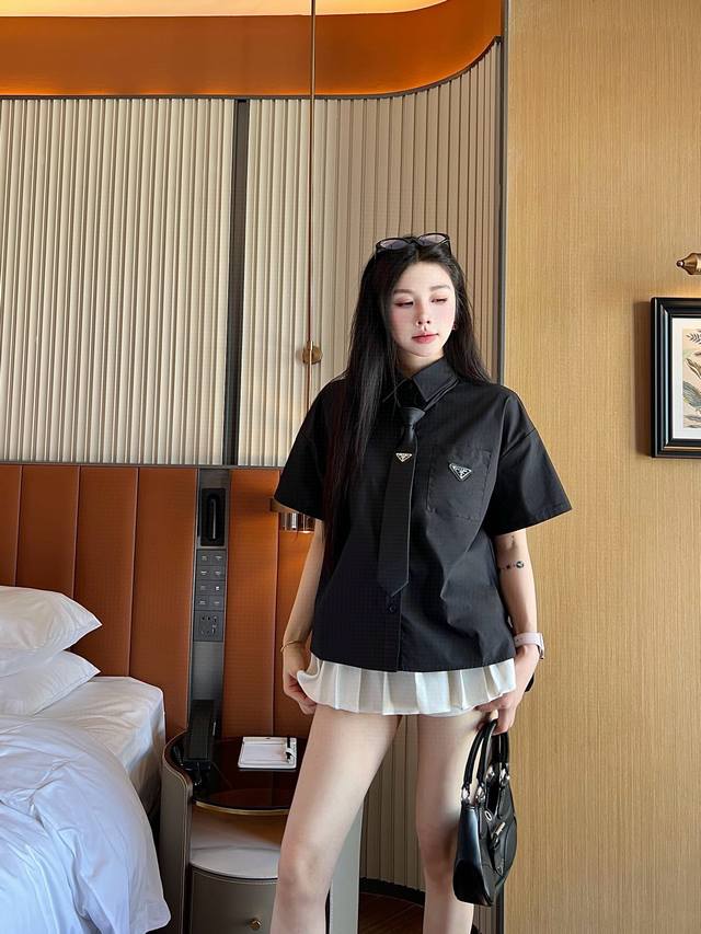 Prad* Ss25 new style college style short-sleeved shirt classic triangle logo dec