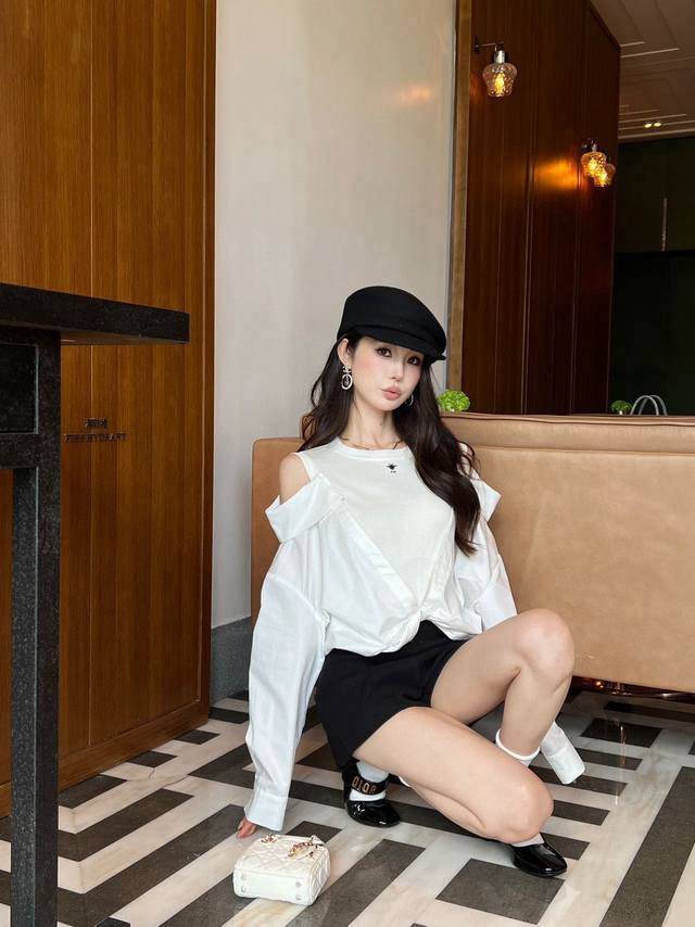 Cd 25Ss Newest early spring faux two-piece shirt. The faux two-piece stitching t