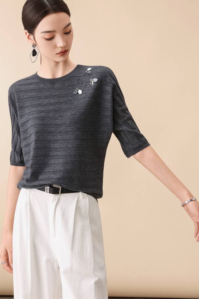 Autumn new 30 wool shoulder strap sequined sleeve top M-Xl DDD