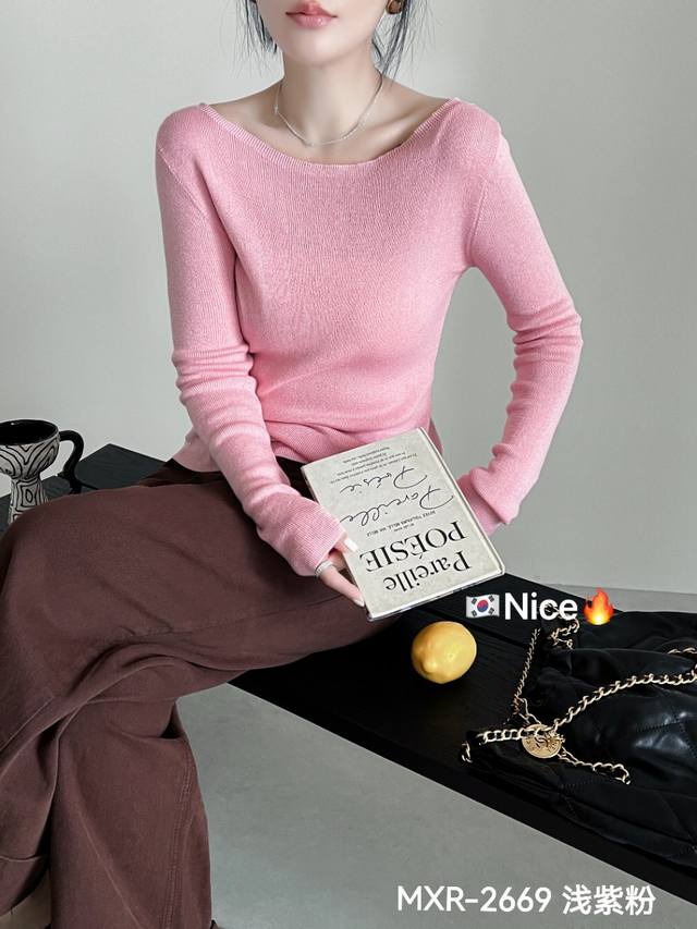 Superfine wool base knit top with a one-shoulder neckline, one size DDD