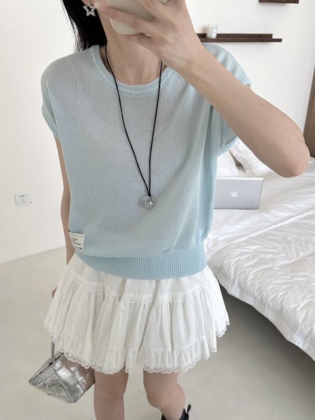 Round neck short-sleeved sweater T-shirt Loose and slimming versatile ice silk