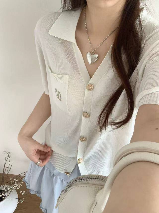 High-end European goods, stylish embroidered letter top, light luxury, high-end