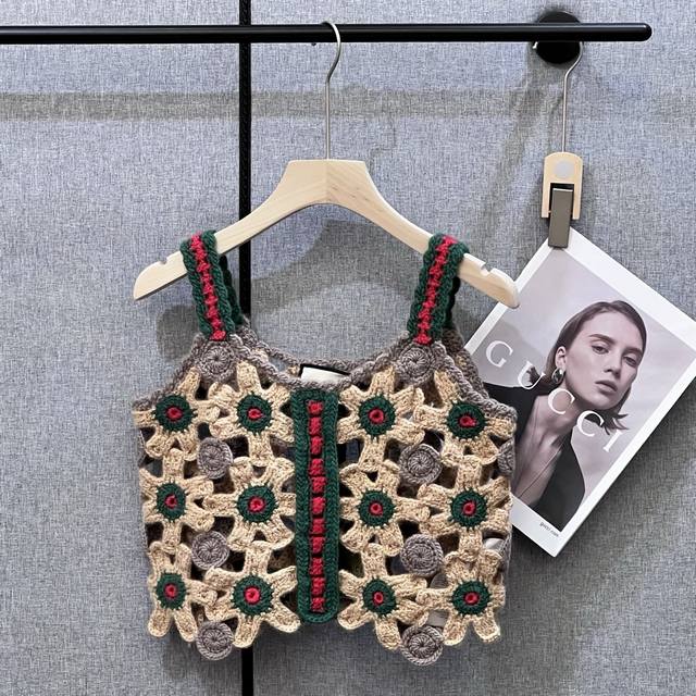 Gucci S autumn and winter new full hand hook vest Sml wool DDD