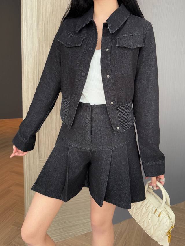 Jacket and shorts Fd's denim collection is available separately! A classic, age