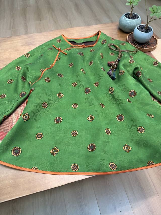 Early autumn new all-silk Xiangyun yarn top DDD