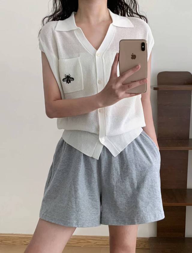 New Polo Scissor Collar Cartoon Embroidery Thin Fashion Slimming Knitted Vest C