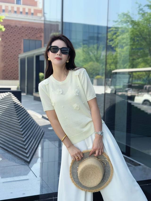 High-end three-dimensional flower sweater new style short-sleeved three-dimensi