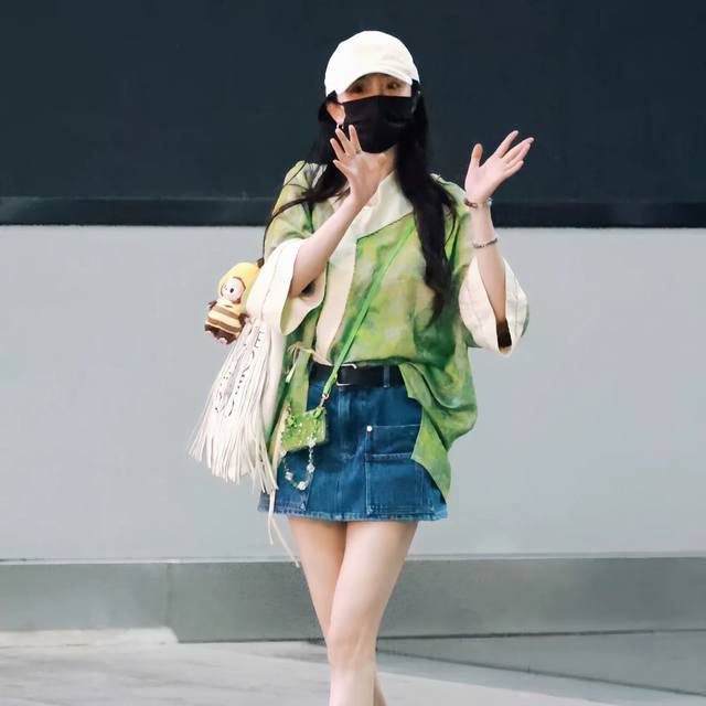 Yang Mi's same style High-quality Xiangyunsha beaded patchwork jacket Fabric: 3