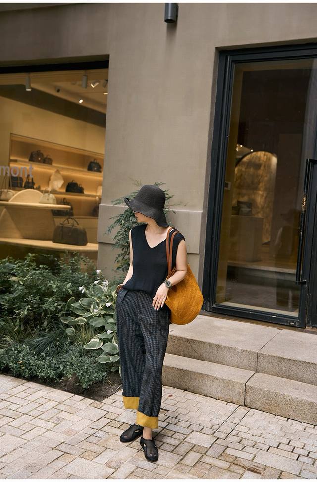 Hot new arrival Colorblock small plaid hem 9-point pants Fabric A: 5 nylon, 25 c