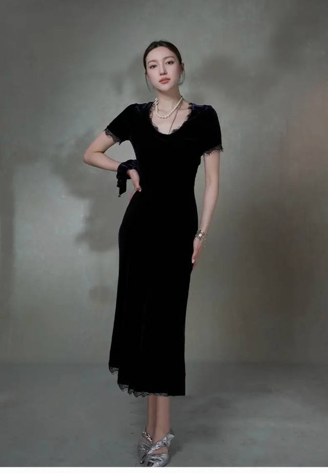 Super invincible hot-selling spot instant delivery silk velvet bias cut lace max