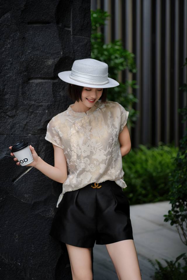 New style. Silk velvet jacquard + gold thread top S-Xl DDD