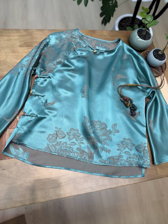 Hot-selling two-color silk old satin top DDD
