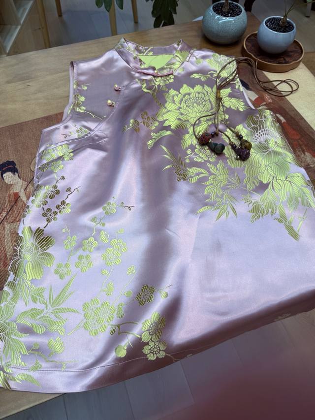 Hot new silk satin vest DDD