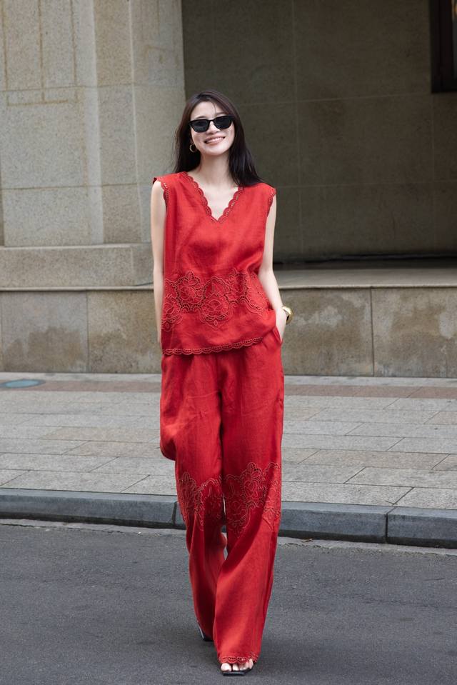 New "Roman Holiday" minimalist three-dimensional burnt flower embroidery linen