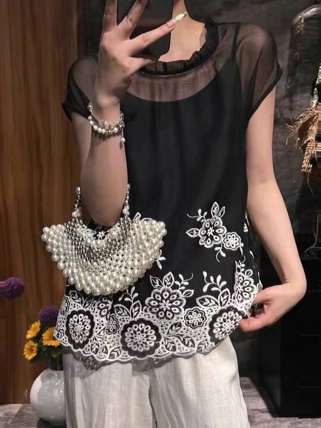 Georgette embroidered shirt, heavy embroidery on the hem, very attractive with s