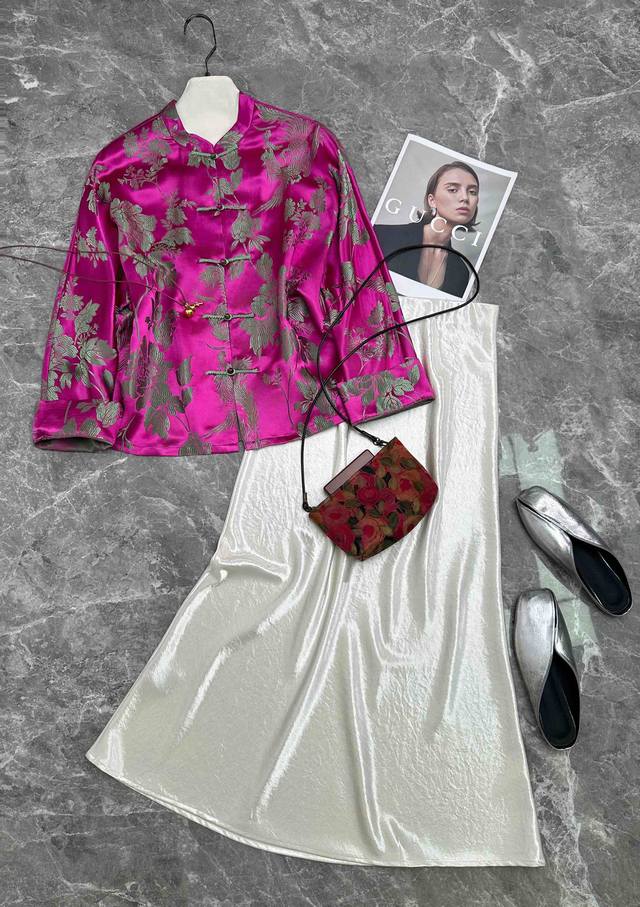 Early autumn hot new mulberry silk old satin jacket, old satin, the years give