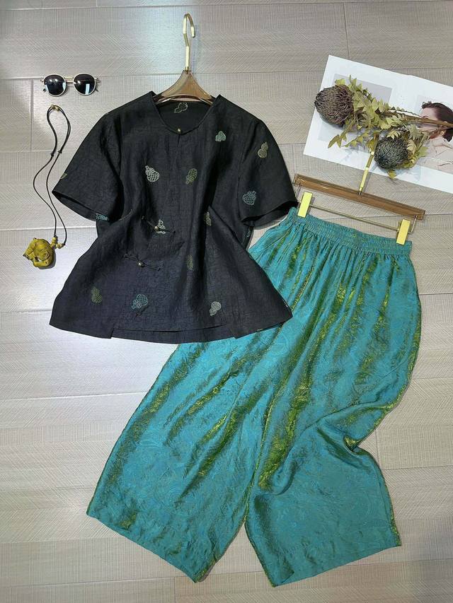 A hot-selling item, re-ordered and shipped in 100 pieces of mulberry silk Xiang