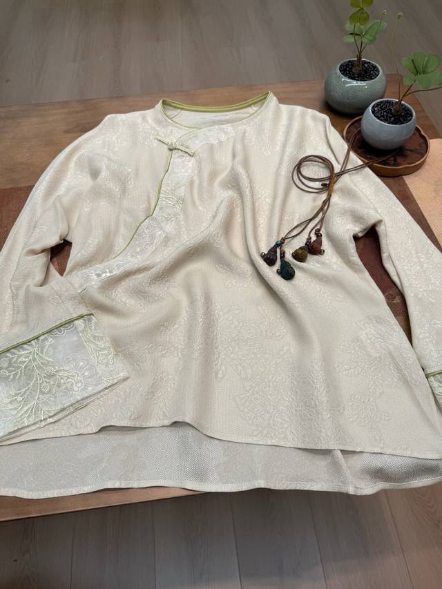 Autumn new all-silk top DDD