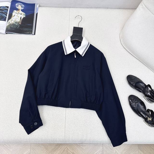 Miu's latest style for the 25Ss early fall season: a sophisticated, preppy-inspi