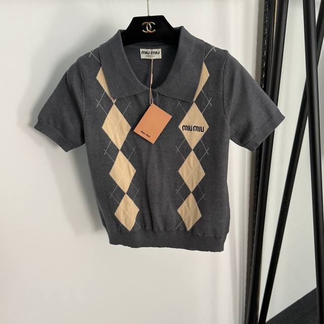 Style No. 20255183 Miumi* new diamond lattice logo embroidered polo collar shor