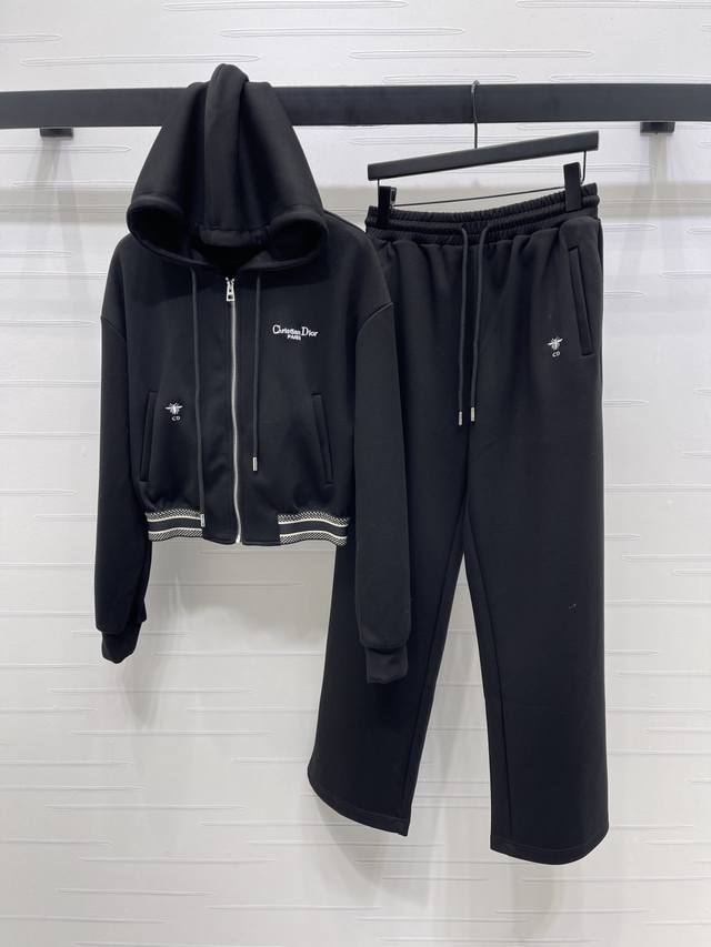 New, original, high-quality Dio* 2025 Early Fall collection! Hooded sweatshirt,