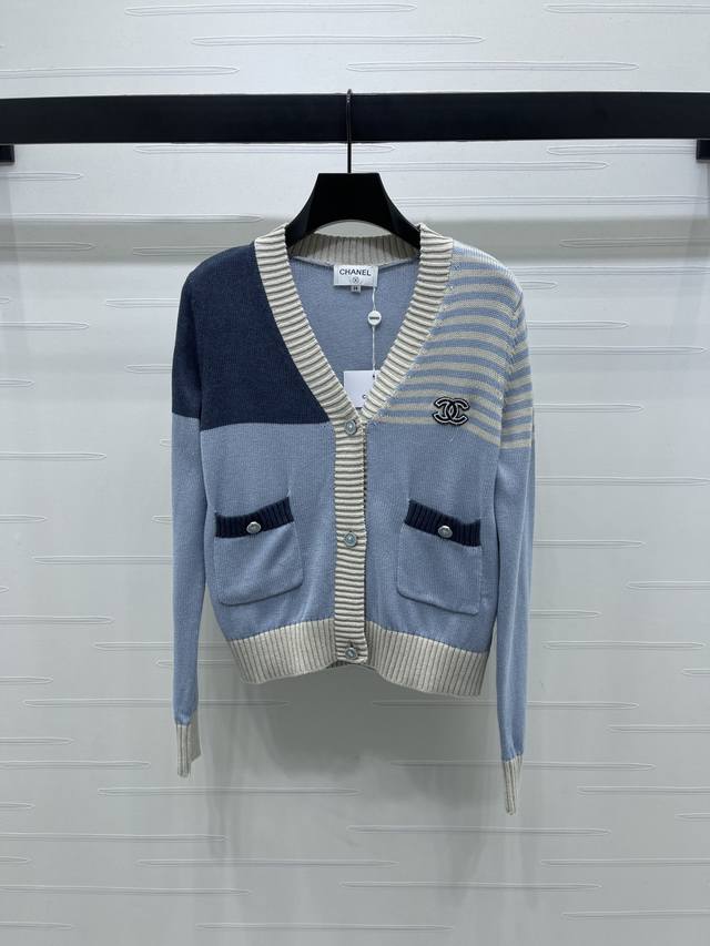 New, original, high-quality Chane* 2025 Early Fall Collection! Double-pocket co