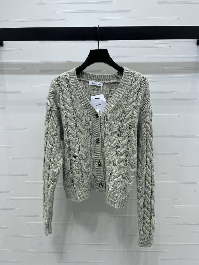 New, original, high-end quality, Dio* 2025 Early Fall Collection! Crochet V-nec