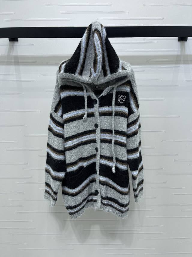 New, original, high-quality Loew* 2025 Early Fall collection! Hooded striped kn