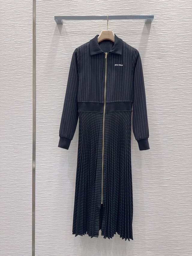 Miu Mi* 2025Fw new striped dress is full of fashion and high-end feeling. It has