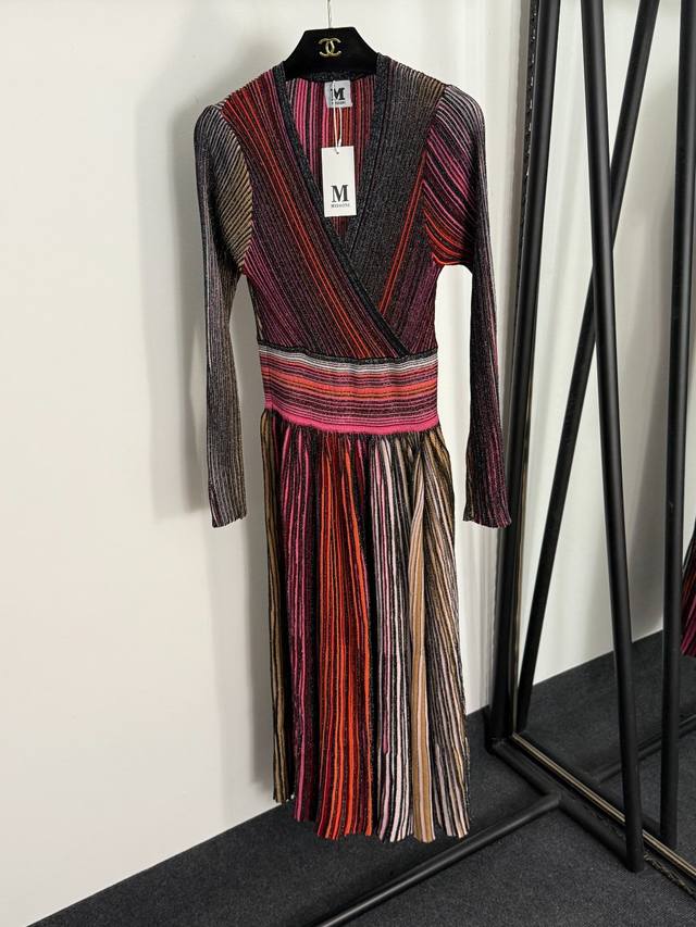 Style No. 20255166 Misson* new gradient striped V-neck waist knitted long-sleev