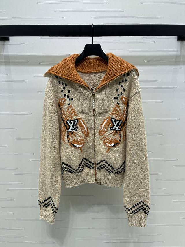 New, original, high-quality Louis Vui*Ton 2025 Early Fall collection! Synced wi