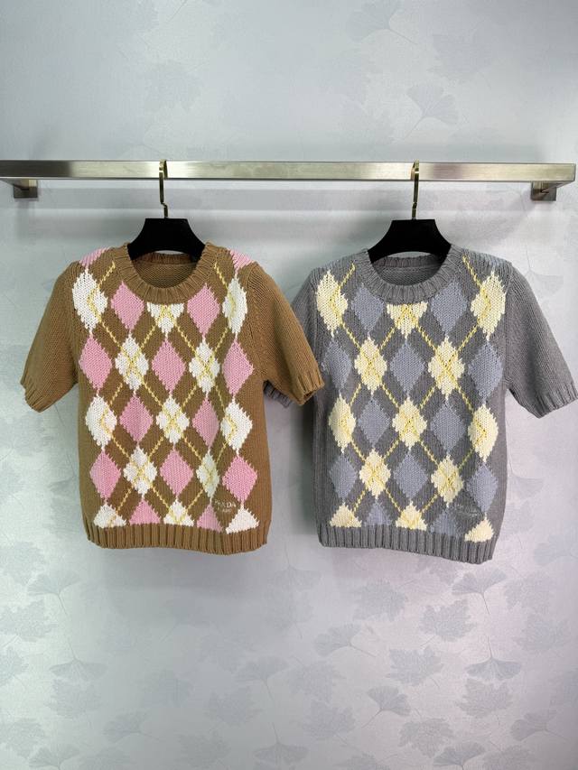 Prad* 2025 Early Fall new diamond-patterned knit short-sleeve top. Woven from cu