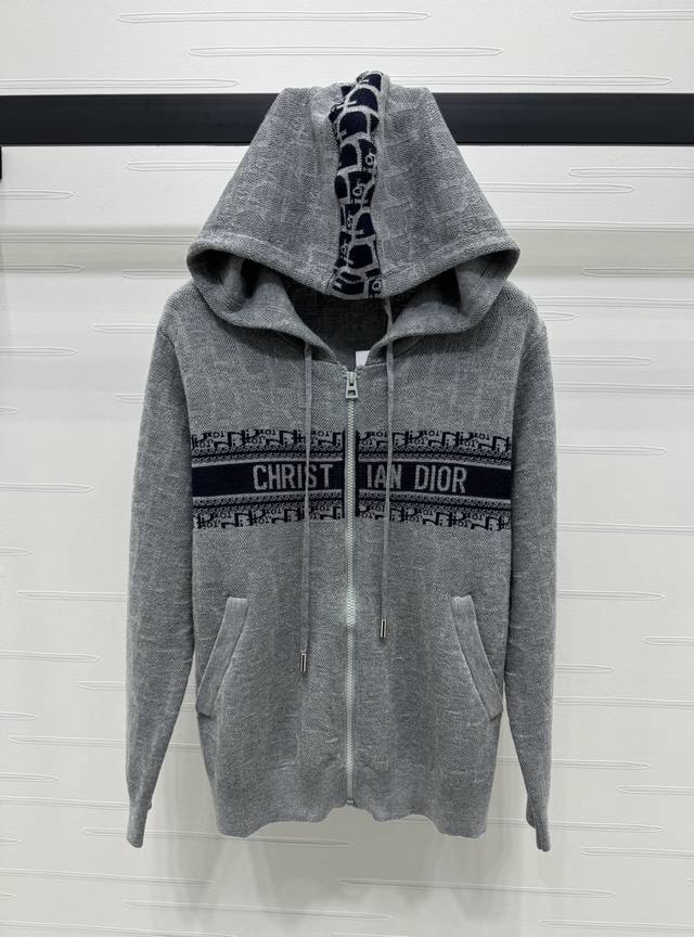 New, original, high-quality Dio* 2025 Early Fall collection! This long-sleeved,