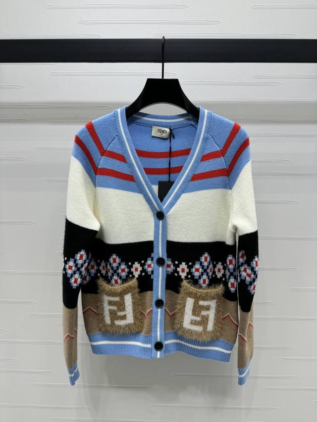 New, original, high-quality Fend* 2025 Fall/Winter collection! This V-neck, lon